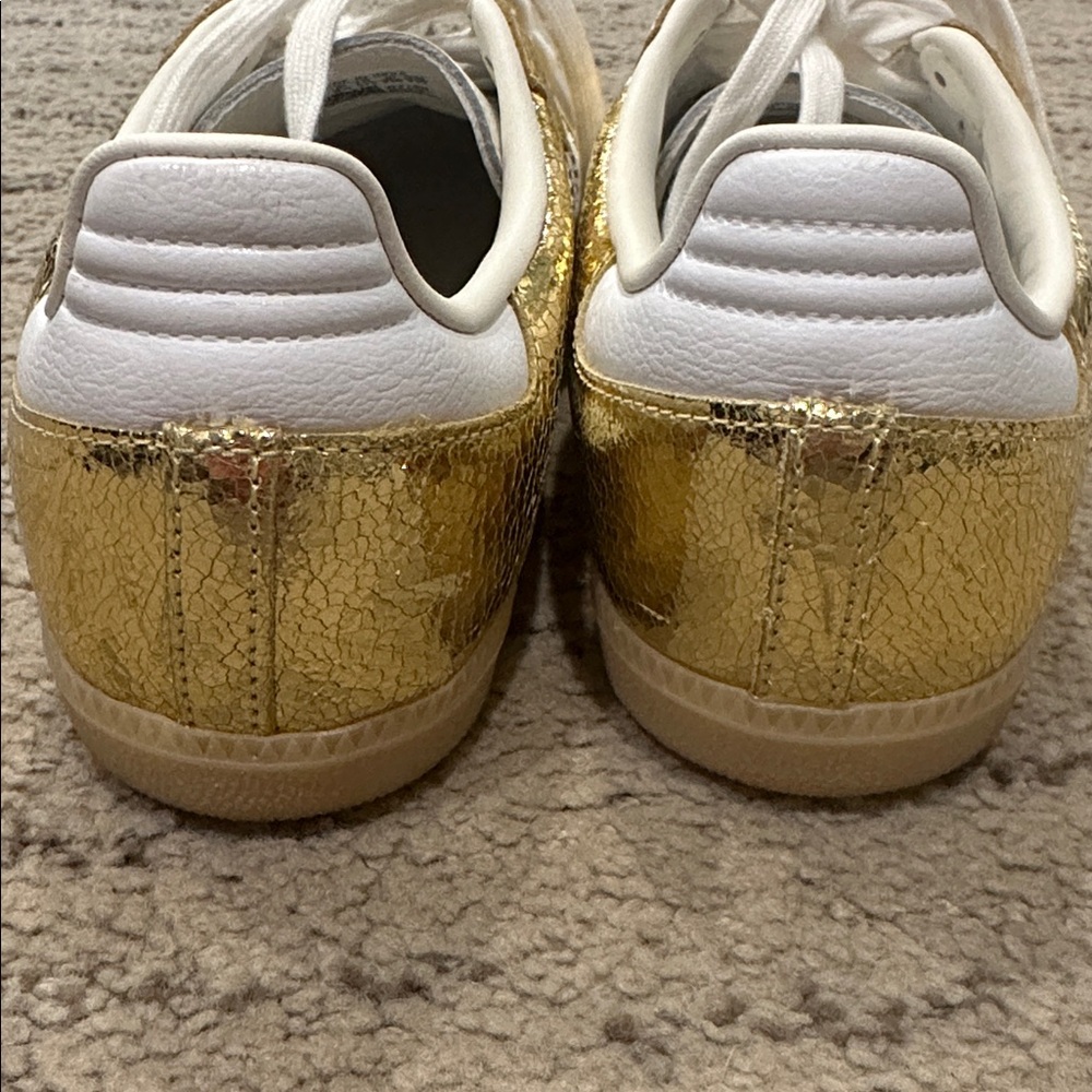 Adidas Women’s Gold Samba Shoes - Picture 4 of 5